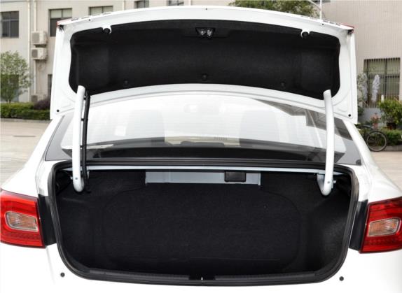 奔腾B30 2017款 1.6L 手动尊享型 车厢座椅   后备厢