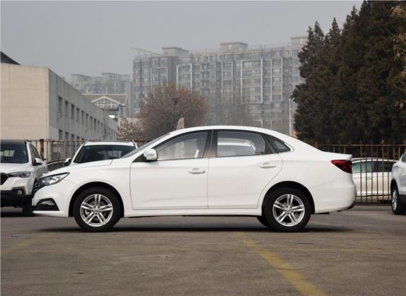 奔腾B30 2017款 1.6L 自动尊享型 外观   正侧