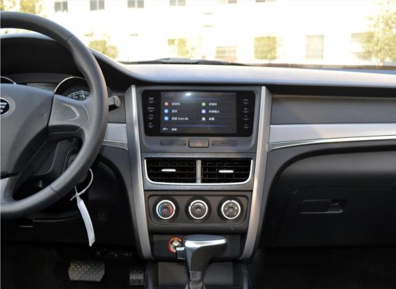 奔腾B30 2017款 1.6L 自动舒适型 中控类   中控台