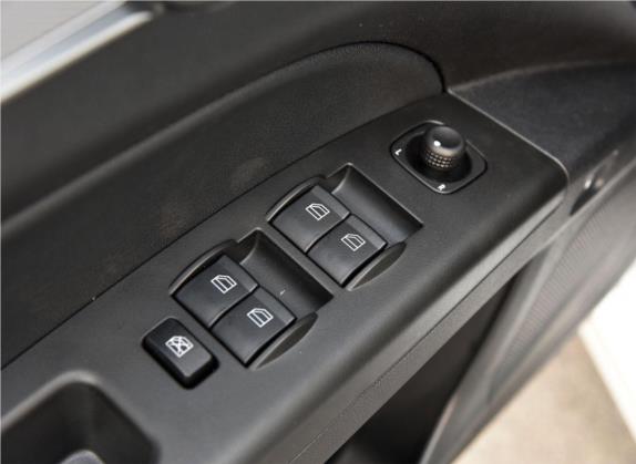 奔腾B30 2017款 1.6L 自动豪华型 车厢座椅   门窗控制