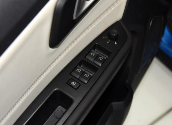 奔腾X40 2017款 1.6L 自动尊享型 车厢座椅   门窗控制