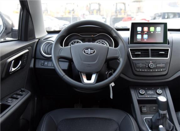 奔腾X40 2017款 1.6L 手动舒适型 中控类   驾驶位