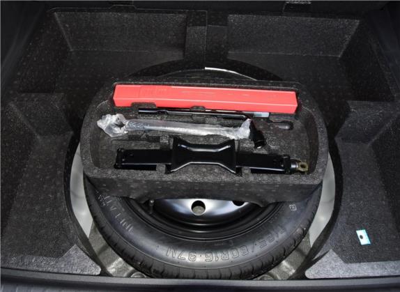 奔腾X40 2017款 1.6L 手动舒适型 其他细节类   备胎