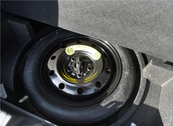 奔腾X40 2017款 1.6L 手动豪华型 其他细节类   备胎