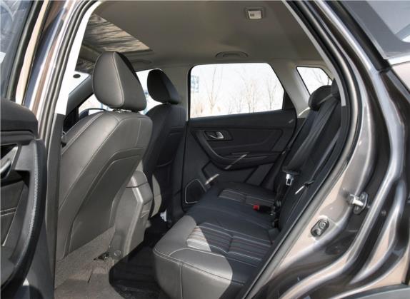 奔腾X40 2017款 1.6L 手动豪华型 车厢座椅   后排空间