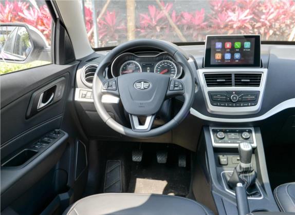 奔腾X40 2017款 1.6L 手动尊贵型 中控类   驾驶位