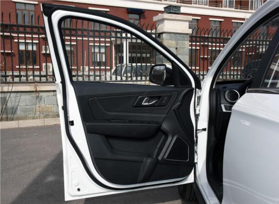 奔腾X40 2017款 1.6L 自动豪华型 车厢座椅   前门板