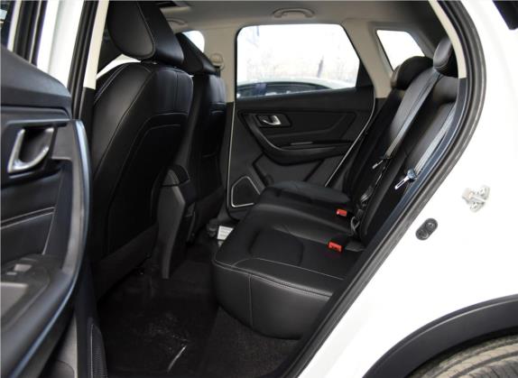 奔腾X40 2017款 1.6L 自动互联智酷型 车厢座椅   后排空间