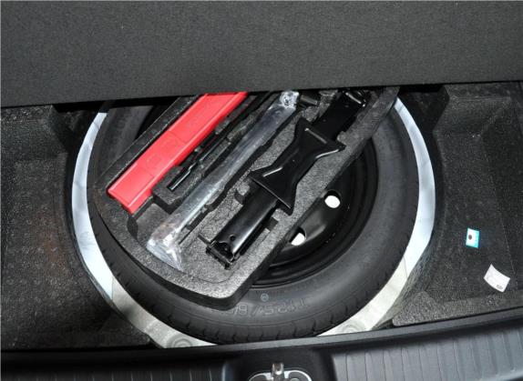 奔腾X40 2018款 网红版 1.6L 手动舒适型 其他细节类   备胎