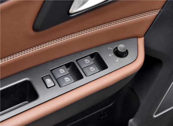 奔腾X40 2018款 网红版 1.6L 手动豪华型 车厢座椅   门窗控制