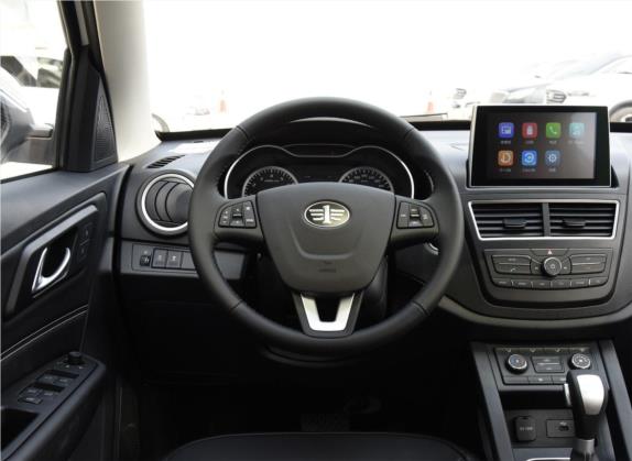 奔腾X40 2018款 网红版 1.6L 自动互联智酷型 中控类   驾驶位