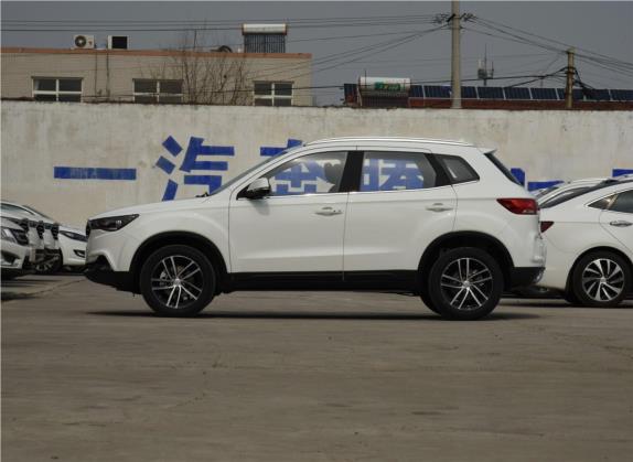 奔腾X40 2018款 网红版 1.6L 自动互联智酷型 外观   正侧