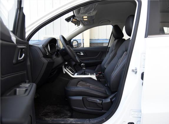 奔腾X40 2019款 1.6L 手动舒适型 国V 车厢座椅   前排空间