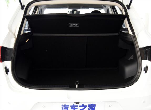 奔腾X40 2019款 1.6L 手动舒适型 国V 车厢座椅   后备厢