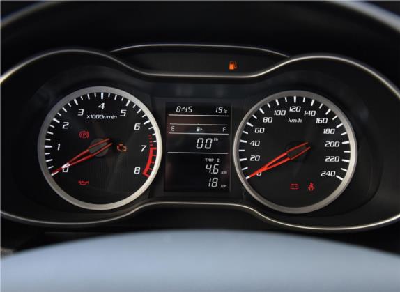 奔腾X40 2019款 1.6L 手动舒适型 国V 中控类   仪表盘