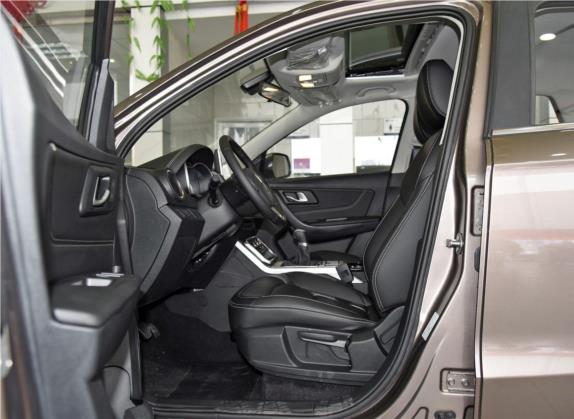 奔腾X40 2019款 1.6L 手动豪华型 国V 车厢座椅   前排空间