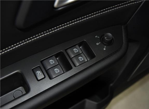 奔腾X40 2019款 1.6L 手动豪华型 国V 车厢座椅   门窗控制