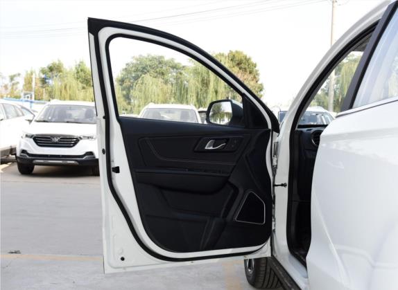 奔腾X40 2019款 1.6L 自动互联智酷型 国V 车厢座椅   前门板