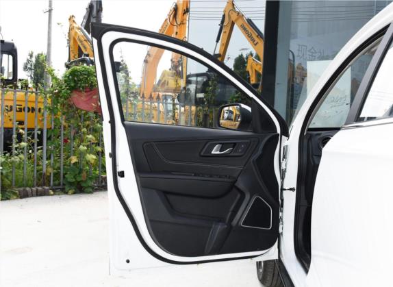 奔腾X40 2019款 1.6L 手动豪华型 国VI 车厢座椅   前门板