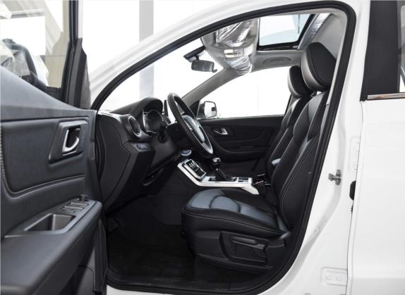 奔腾X40 2019款 1.6L 自动豪华型 国VI 车厢座椅   前排空间