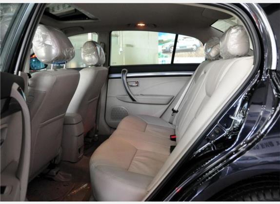 奔腾B70 2010款 2.0L 自动豪华型 车厢座椅   后排空间