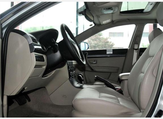 奔腾B70 2010款 2.3L 自动豪华型 车厢座椅   前排空间