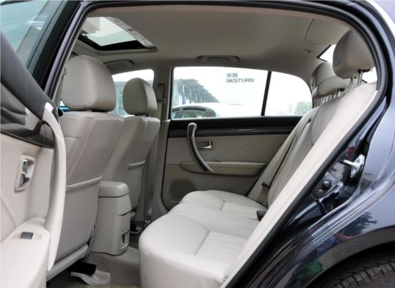 奔腾B70 2011款 2.3L 自动豪华型 车厢座椅   后排空间
