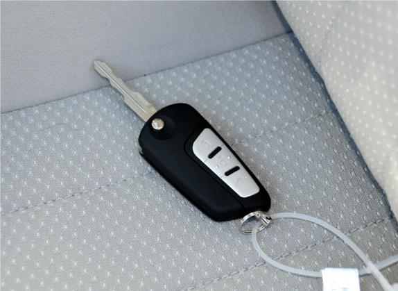 奔腾B70 2012款 1.8L 手动时尚型 其他细节类   钥匙