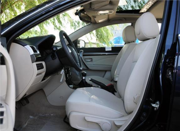 奔腾B70 2012款 1.8L 手动时尚型 车厢座椅   前排空间