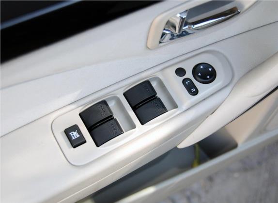 奔腾B70 2012款 1.8L 手动时尚型 车厢座椅   门窗控制