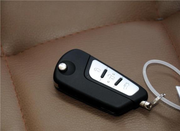 奔腾B70 2012款 1.8L 自动豪华型 其他细节类   钥匙