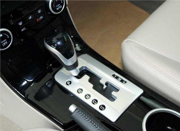 奔腾B70 2012款 1.8L 自动豪华型 中控类   挡把