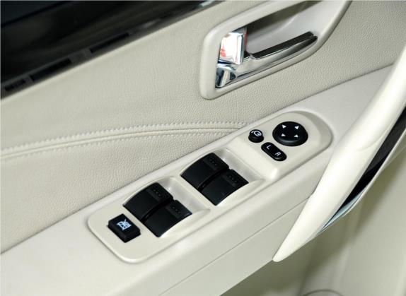 奔腾B70 2012款 1.8L 自动豪华型 车厢座椅   门窗控制