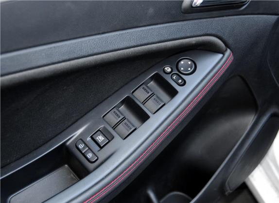 奔腾B70 2014款 2.0L 手动舒适型 车厢座椅   门窗控制