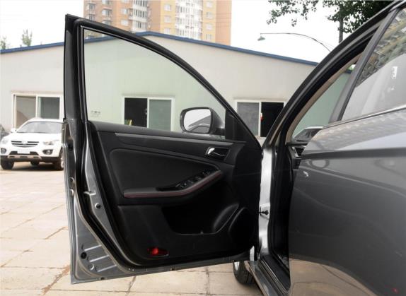 奔腾B70 2014款 2.0L 自动舒适型 车厢座椅   前门板