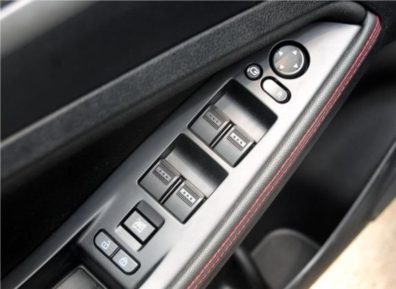 奔腾B70 2014款 2.0L 自动舒适型 车厢座椅   门窗控制