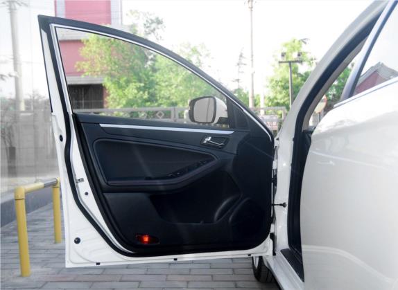 奔腾B70 2014款 2.0L 手动豪华型 车厢座椅   前门板