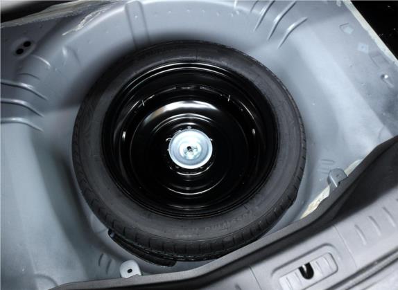 奔腾B70 2014款 2.0L 自动豪华型 其他细节类   备胎
