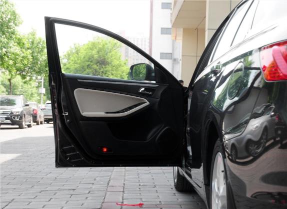 奔腾B70 2014款 2.0L 自动豪华型 车厢座椅   前门板