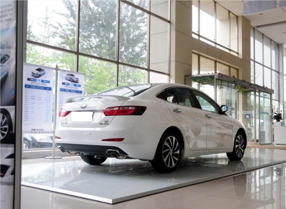 奔腾B70 2014款 1.8T 自动运动豪华型 外观   斜后