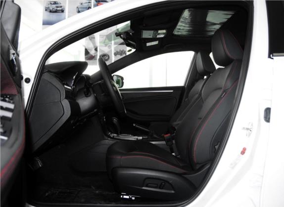 奔腾B70 2014款 1.8T 自动运动尊享型 车厢座椅   前排空间
