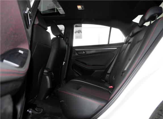 奔腾B70 2014款 1.8T 自动运动尊享型 车厢座椅   后排空间