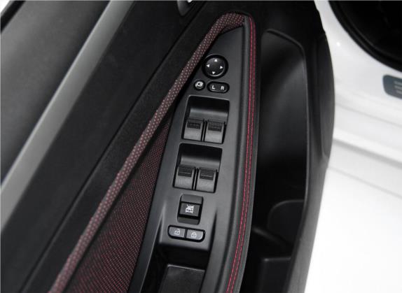 奔腾B70 2014款 1.8T 自动运动尊享型 车厢座椅   门窗控制