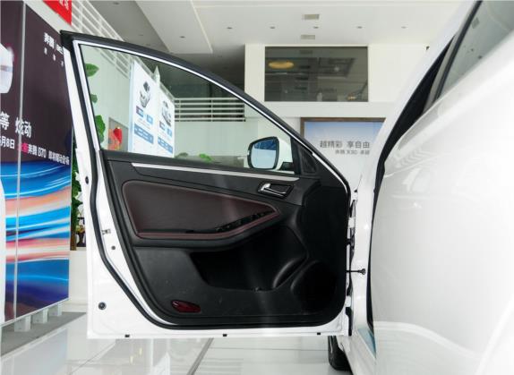 奔腾B70 2014款 1.8T 自动运动尊贵型 车厢座椅   前门板
