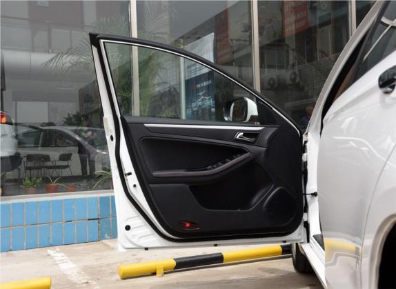 奔腾B70 2015款 1.8T 自动精英型 车厢座椅   前门板