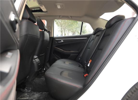 奔腾B70 2016款 2.0L 自动豪华型 车厢座椅   后排空间