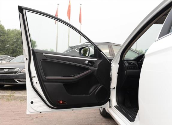 奔腾B70 2016款 2.0L 自动豪华型 车厢座椅   前门板