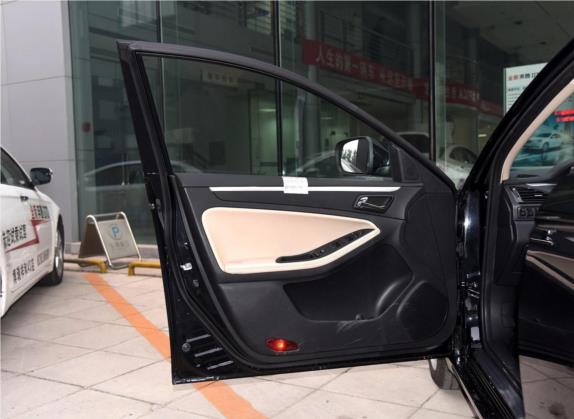 奔腾B70 2016款 2.0L 手动豪华型 车厢座椅   前门板