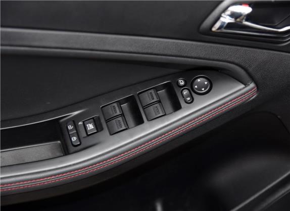 奔腾B70 2016款 2.0L 手动尊享型 车厢座椅   门窗控制