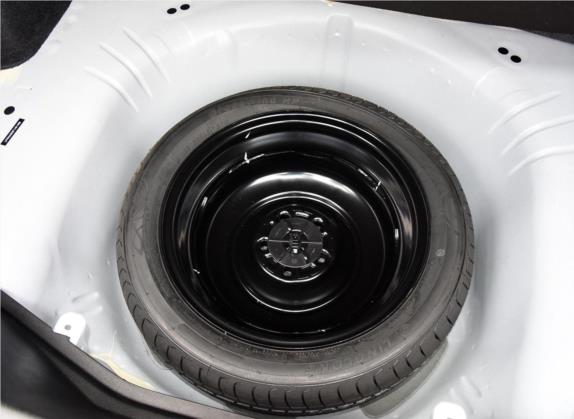 奔腾B70 2016款 2.0L 自动尊享型 其他细节类   备胎